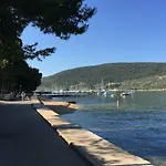 Nekic 아파트 *